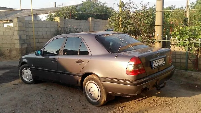 ПО ЗАПЧАСТЯМ Mercedes C-250  (1997год). 3