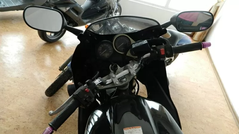 Yamaha FZ 400 2