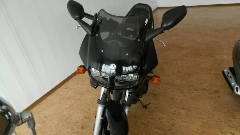 Yamaha FZ 400 6