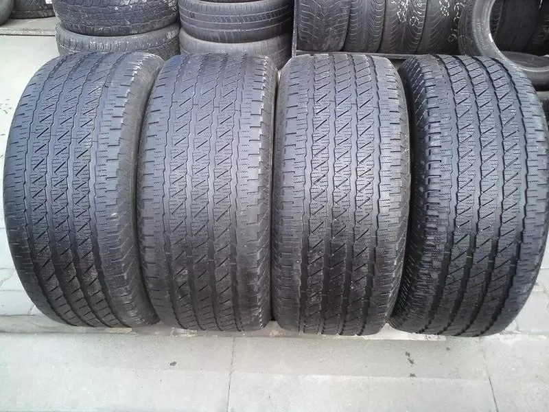 Продам комплект шин б/у всесезон R20 305/50  Michelin