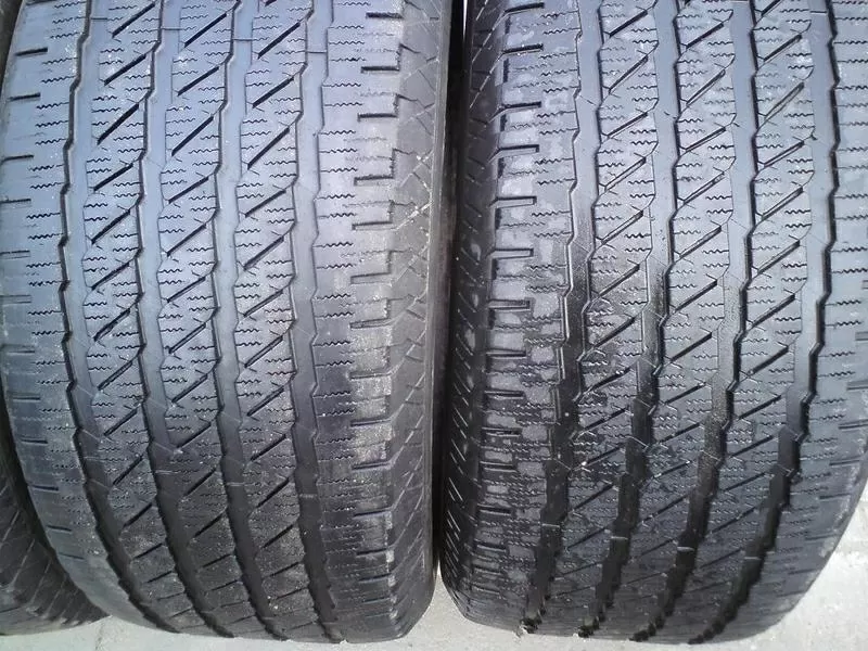 Продам комплект шин б/у всесезон R20 305/50  Michelin 2