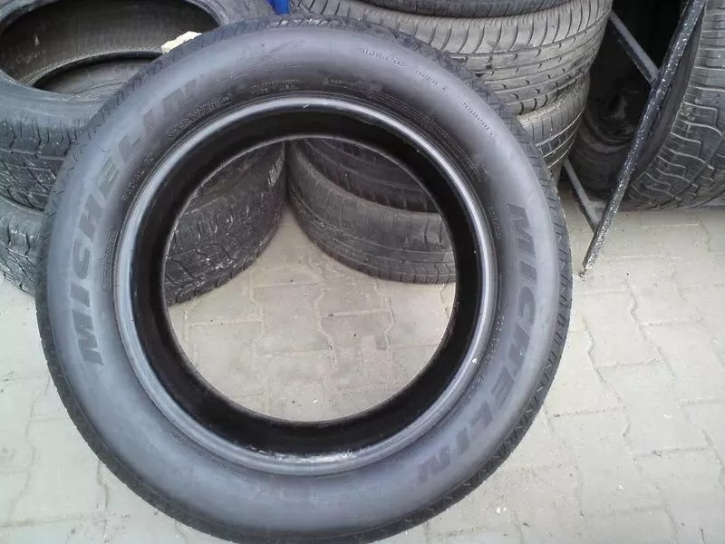 Продам комплект шин б/у всесезон R20 305/50  Michelin 5