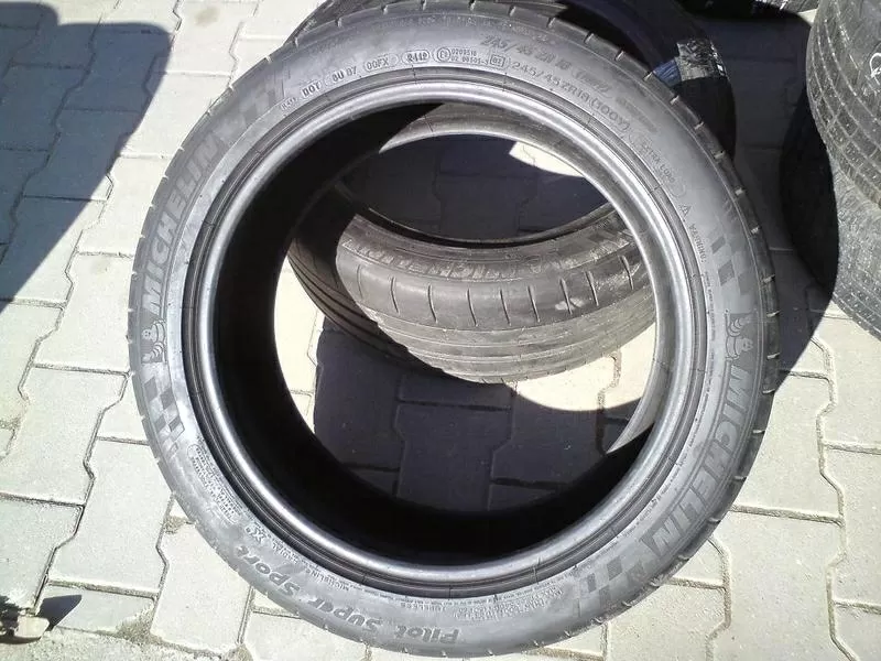 Продам комплект шин б/у лето ZR18 245/45  Michelin (2012 г.) 3