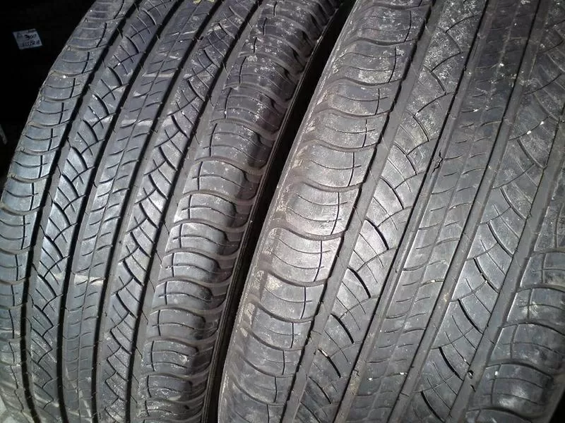 Продам пару шин б/у лето R17 255/60  Michelin