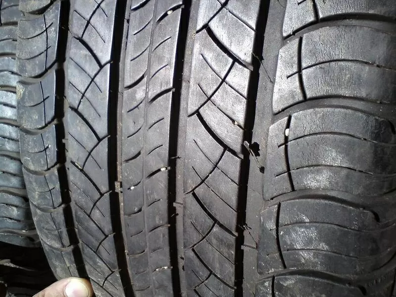 Продам пару шин б/у лето R17 255/60  Michelin 3