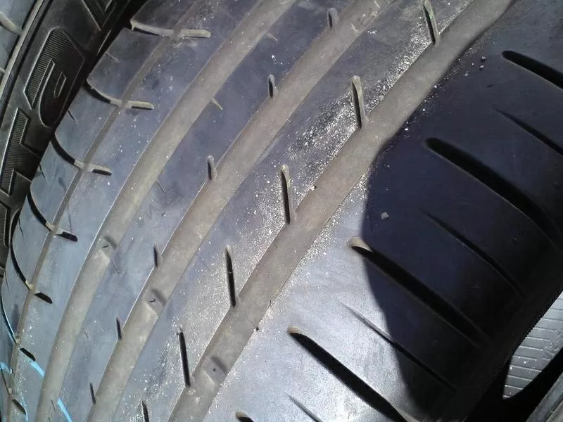 Продам пару шин б/у лето R18 255/45  Kumho 3