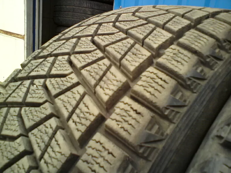 Продам комплект резины б/у зима R21 265/45 Bridgestone