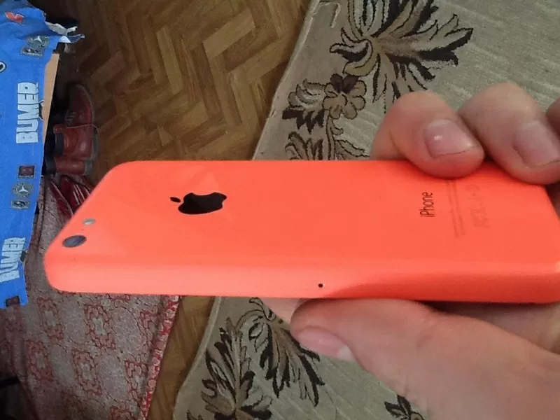 Продам iPhone 5c, срочно