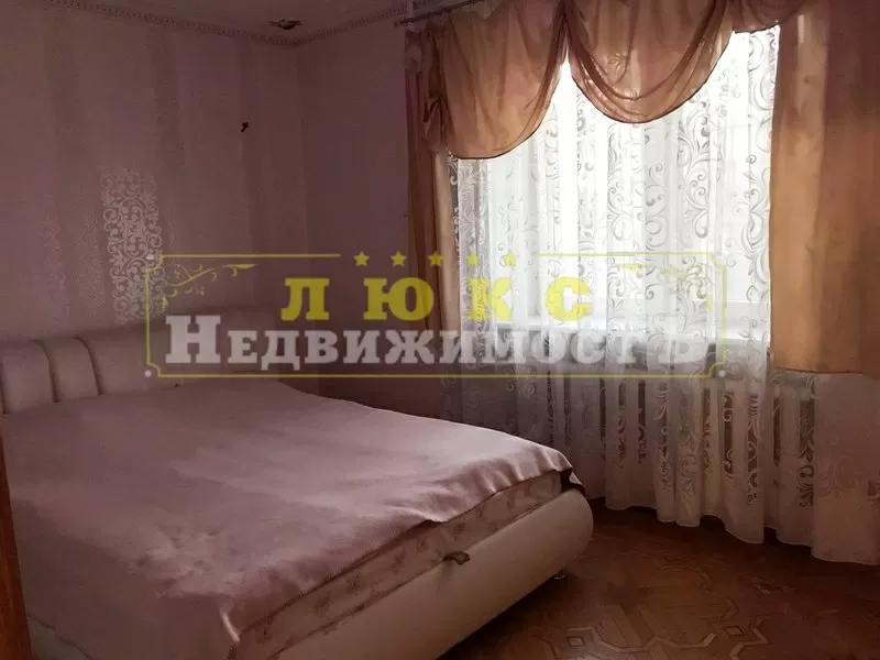 Продам четырехкомнатную квартиру Ак. Королева / Левитана 5