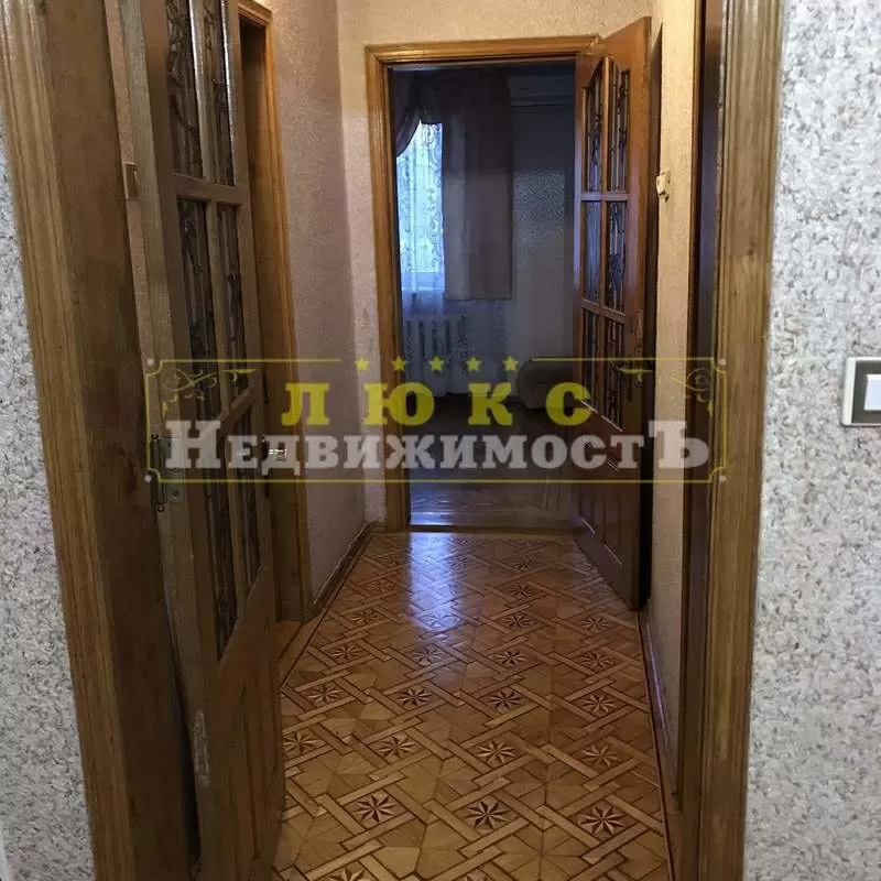 Продам четырехкомнатную квартиру Ак. Королева / Левитана 10