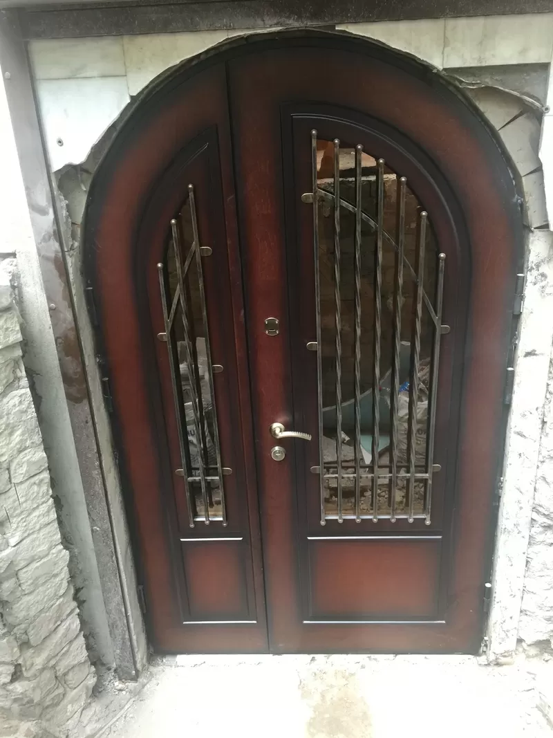 Нестандартные входные двери любых форм и размеров 3