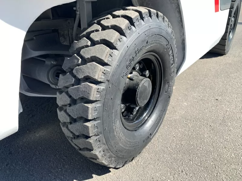 Вилочний автонавантажувач TCM (Nissan),  з напівкабіною,  піччю 4