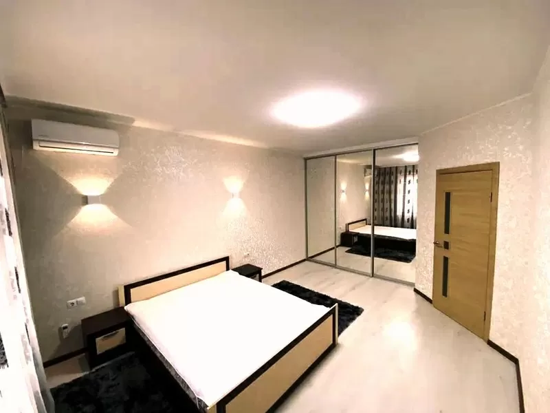 Квартира на Райдужний масив 2