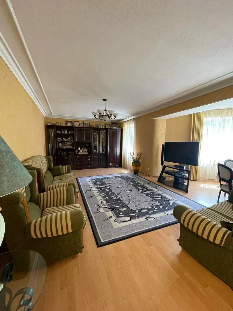 Квартира на Підагогічній вул. 2