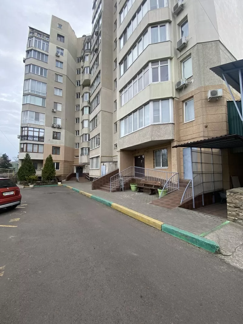 Приміщення на провулку Світлий 2