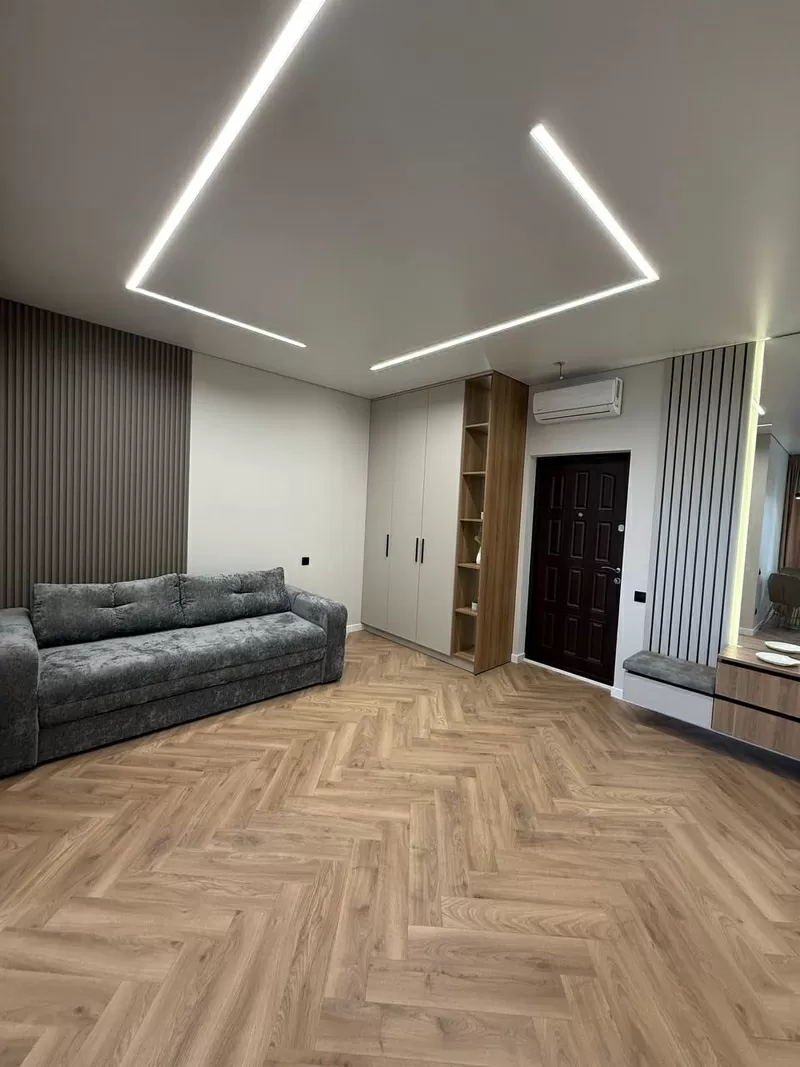 Продаж квартири на вул. Краснова 5