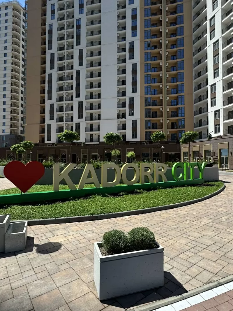 Трикімнатна квартира в Кадорр-Сіті Краснова вул.