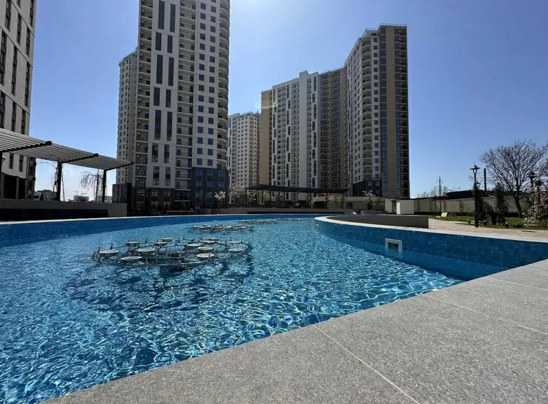 Трикімнатна квартира в Кадорр-Сіті Краснова вул. 3