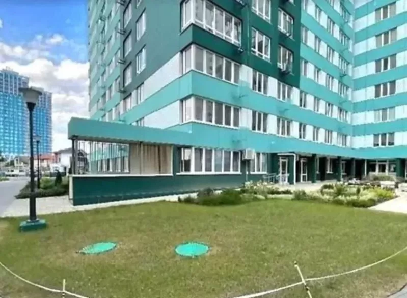 Продам квартиру на Жаботинського 4