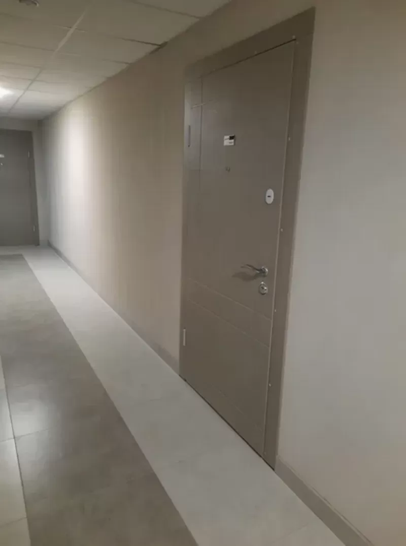 Продам квартиру на Жаботинського 7