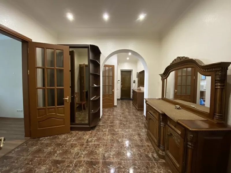 Квартира на Довженко вул. 8