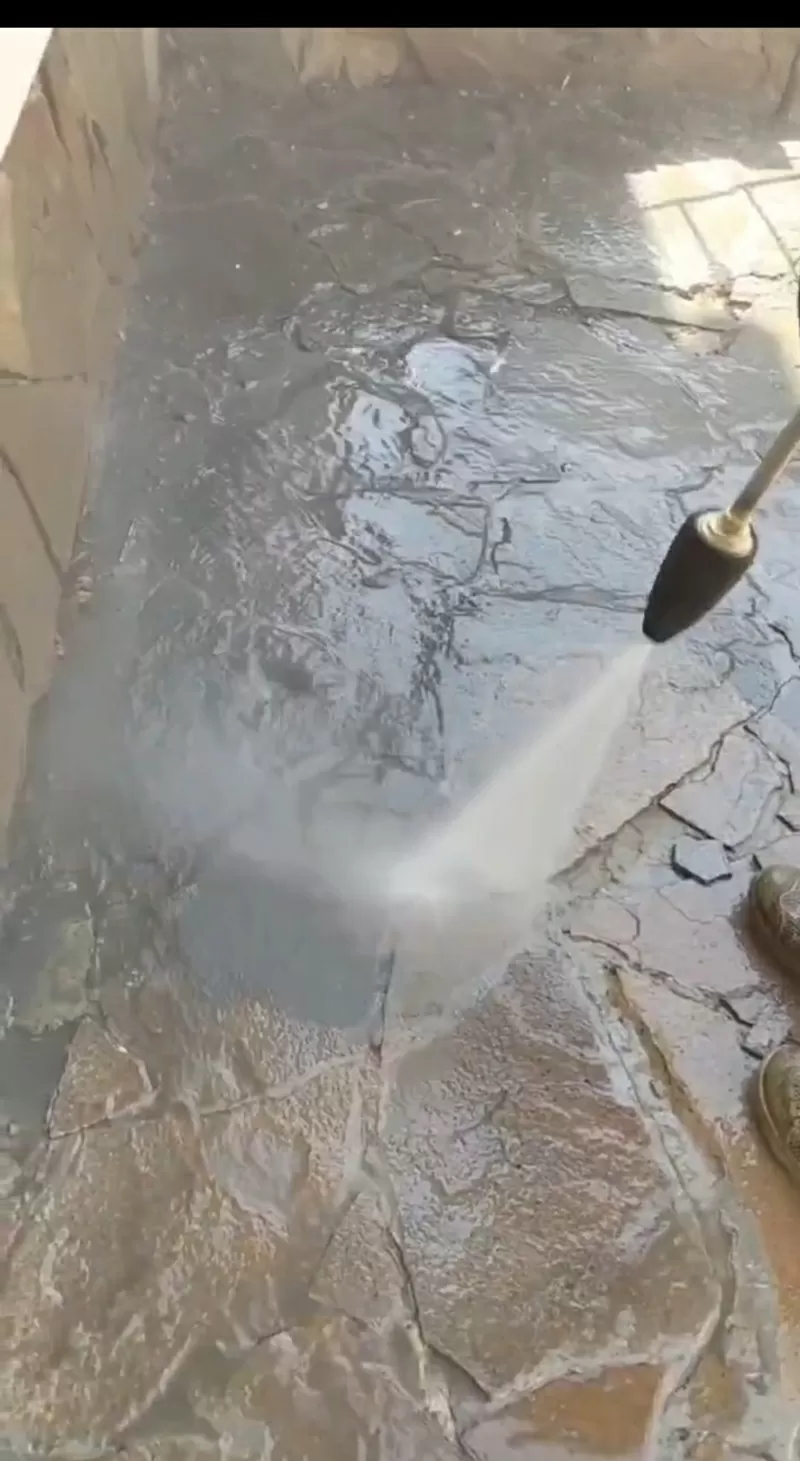 Мытье плитки керхером мойка двора.