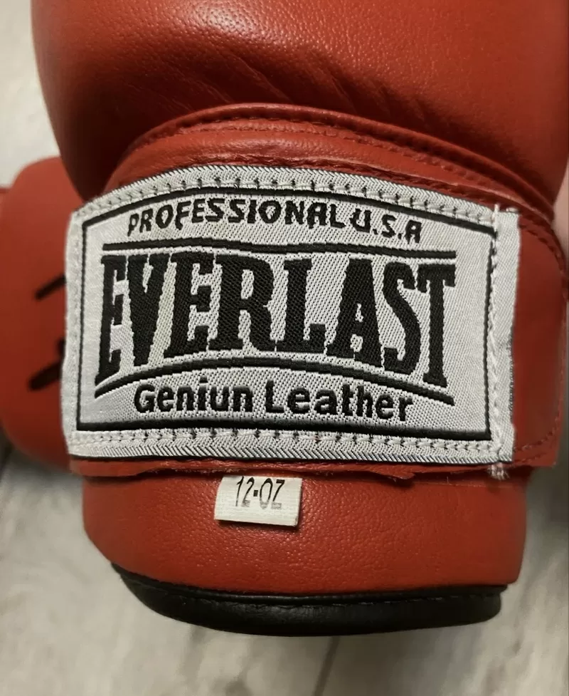 Бокс Перчатки Everlast с автографом Виталия Кличко (оригинал/ редкость 4