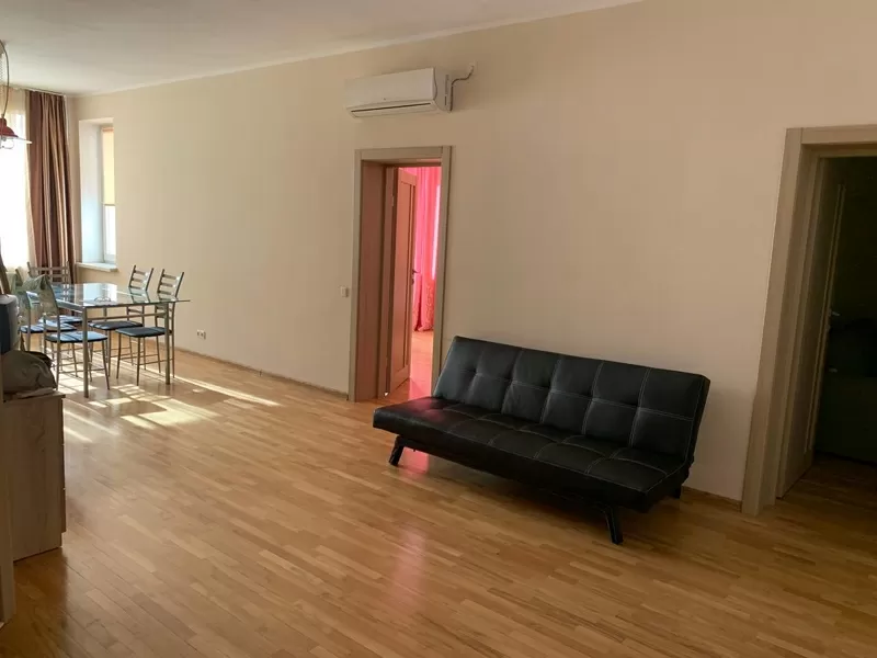 Квартира на Середньофонтанській вул. 8