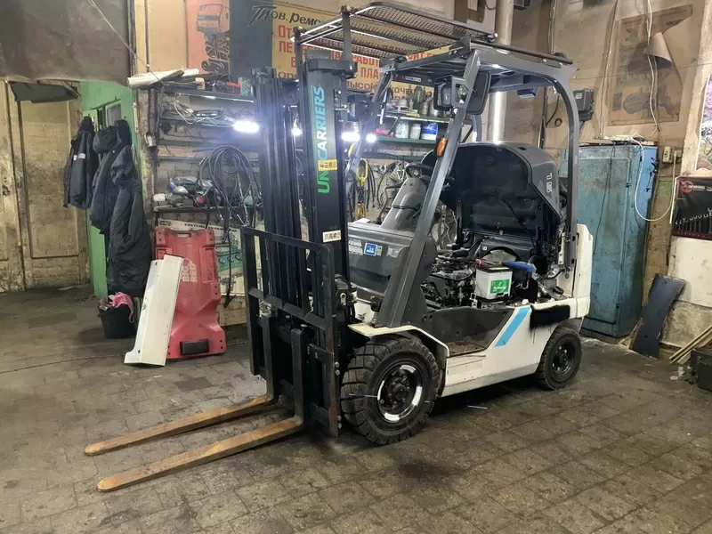 Газ-бензиновий навантажувач TCM (Nissan),  напрацювання 5782 мотогодин.