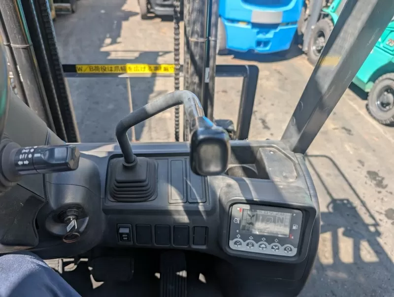 Газ-бензиновий навантажувач TCM (Nissan),  напрацювання 5782 мотогодин. 4