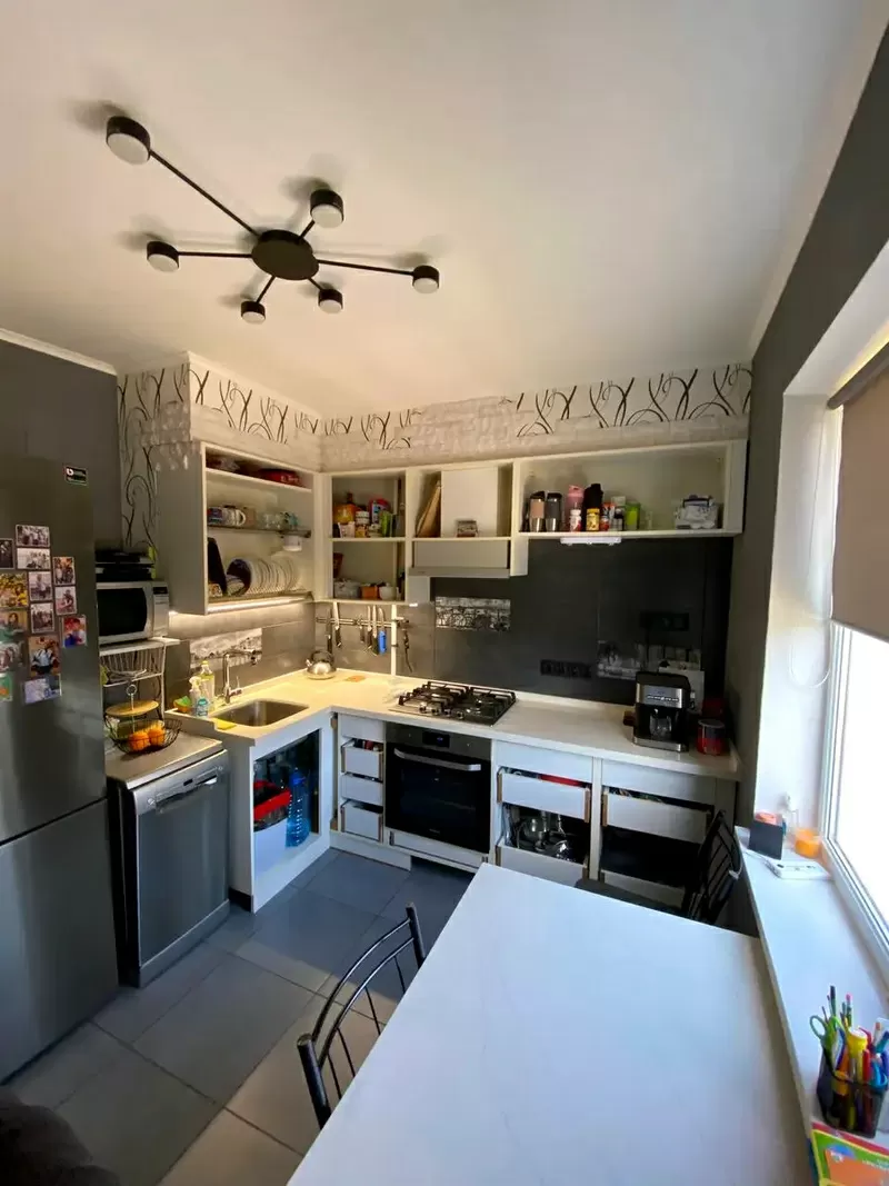 Продається 1-к квартира на Сахарова 44,  техніка,  меблі залишається. 6