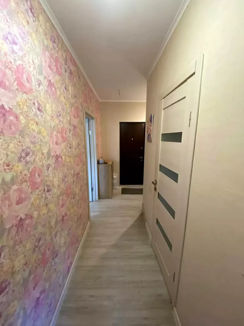 Продається 1-к квартира на Сахарова 44,  техніка,  меблі залишається. 7