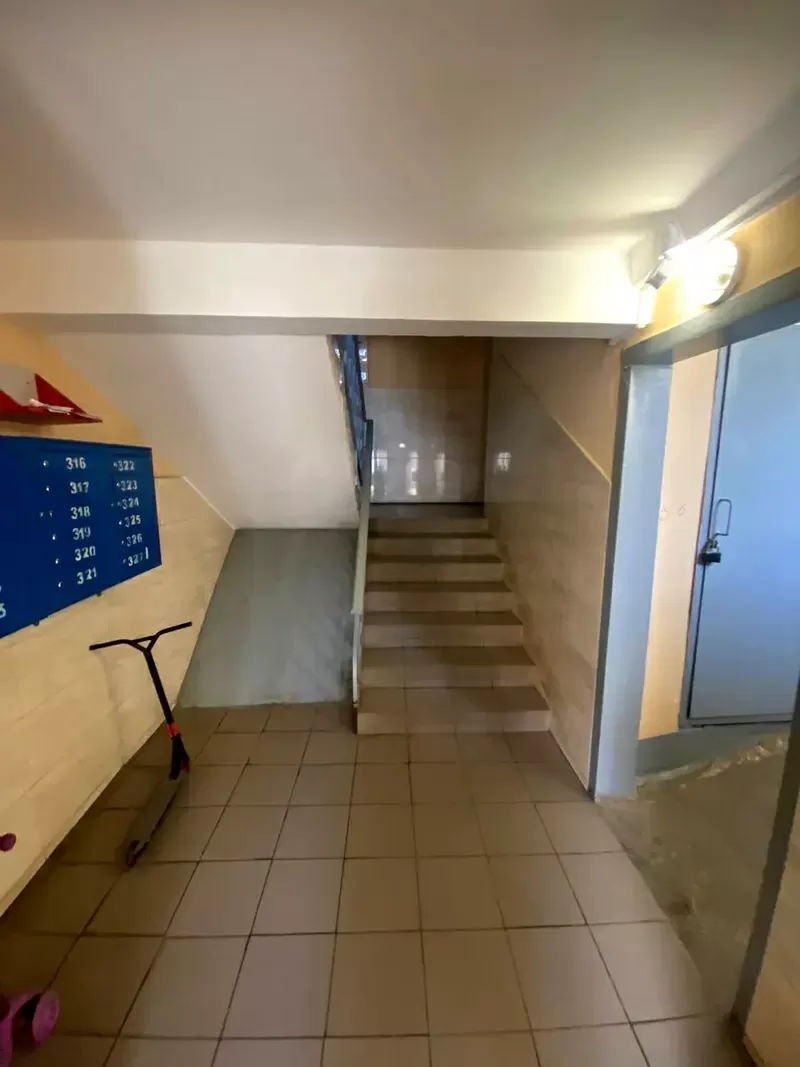 Продається 1-к квартира на Сахарова 44,  техніка,  меблі залишається. 10