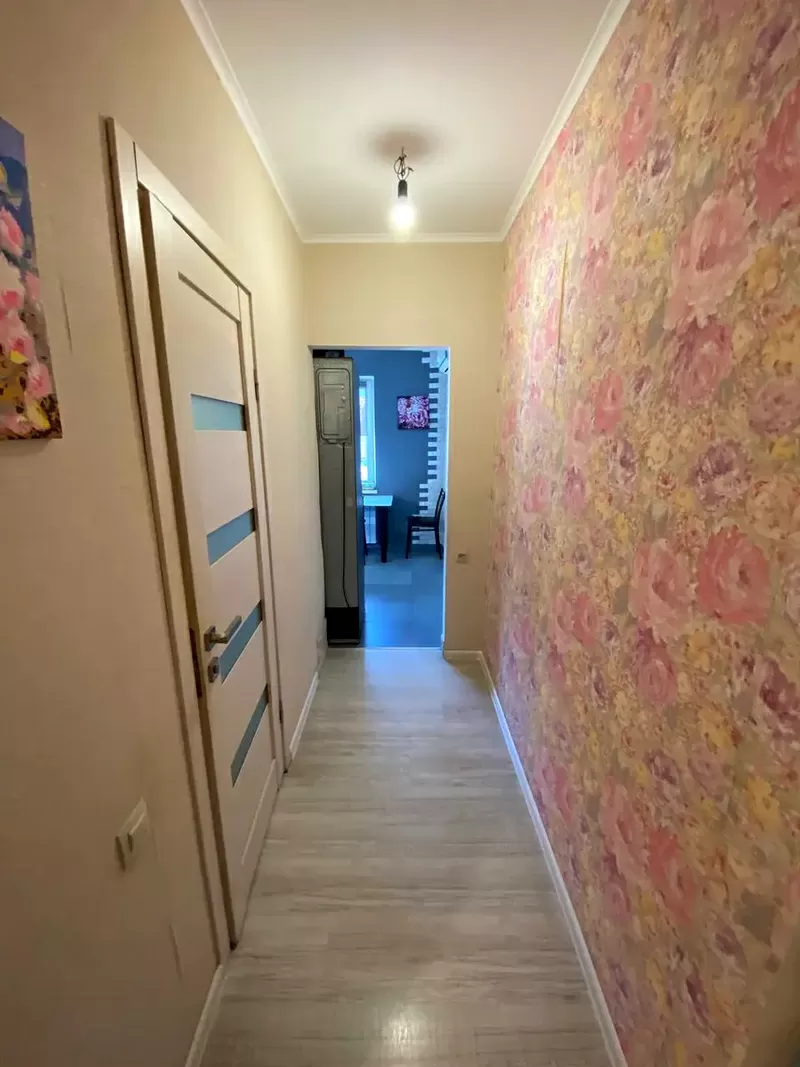 Продається 1-к квартира на Сахарова 44,  техніка,  меблі залишається. 4