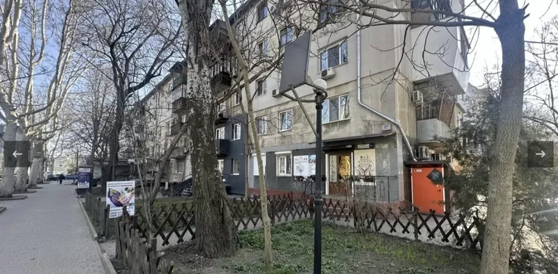 Комерцiйне примыщення на Адмiральский просп. 8