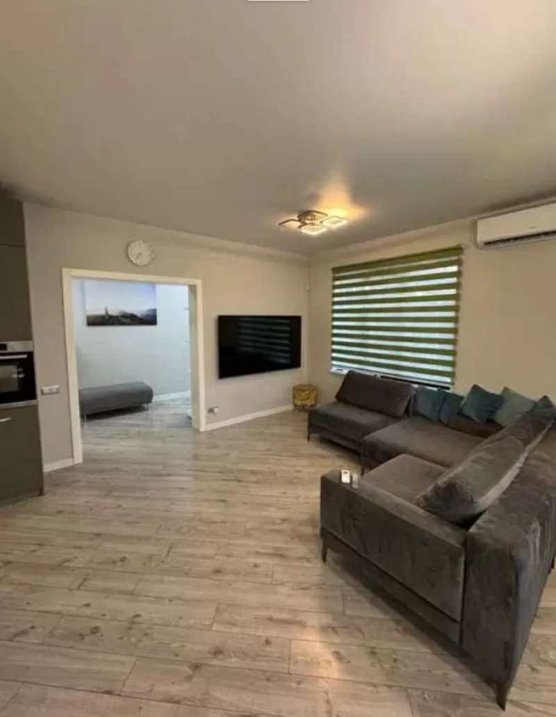 Будинок пров Східний Великий Дальник 10