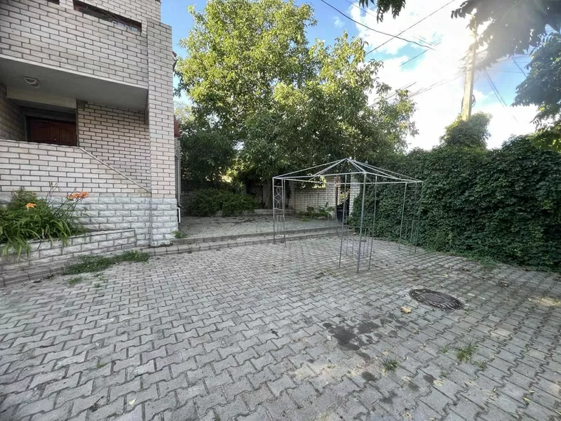Дім Золота гірка на Крутоярской 10