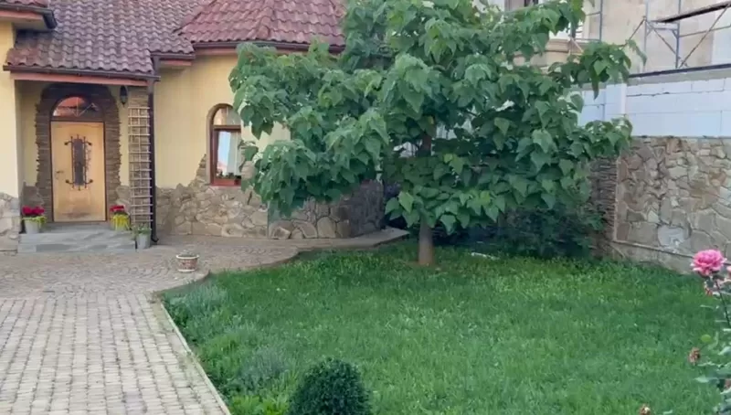 Стильний одноповерховий будинок Авангард 6