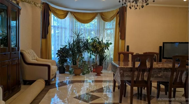 Відмінний трирівневий Будинок в Авангарді 10