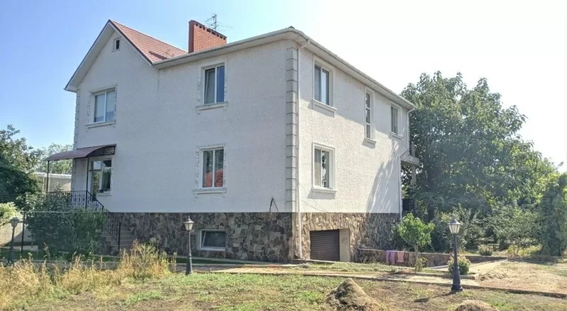 Відмінний трирівневий Будинок в Авангарді
