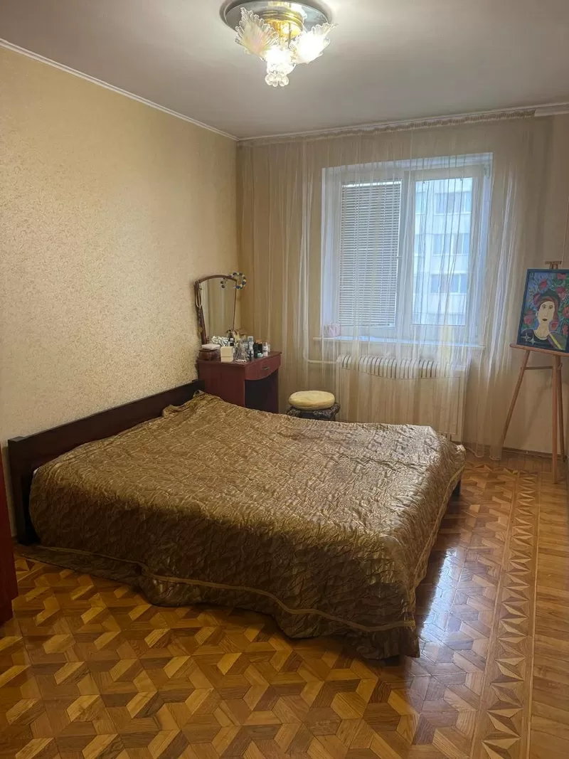 Три кімнатна квартира на Черемушках ( вул. Бабаджаняна) 2