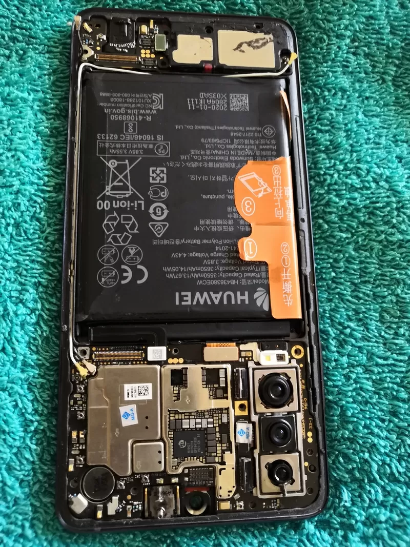 Смартфон Huawei P30