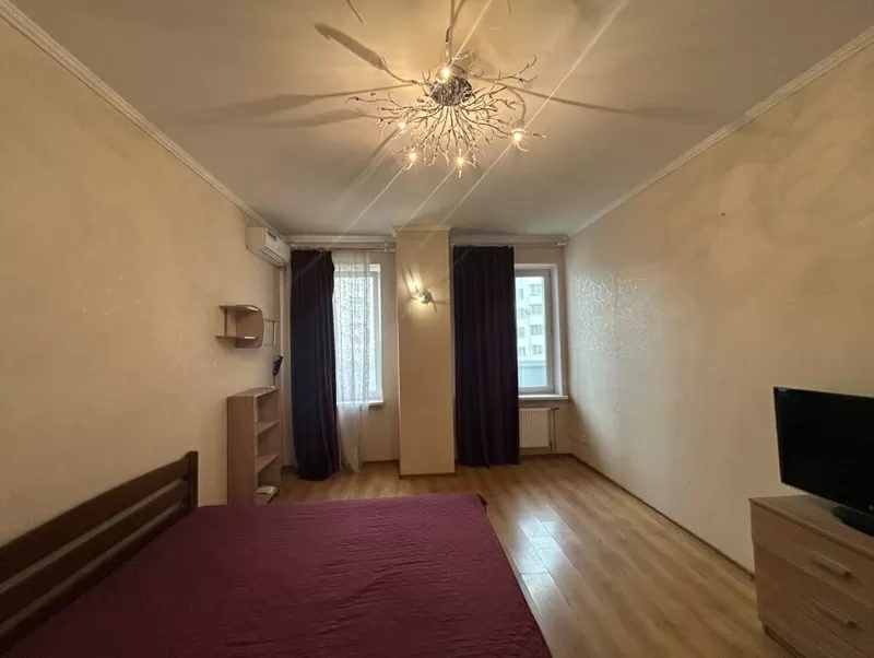 Однокімнатна квартира на МОЛДАВАНЦІ 2