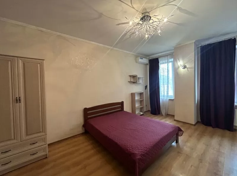 Однокімнатна квартира на МОЛДАВАНЦІ 4