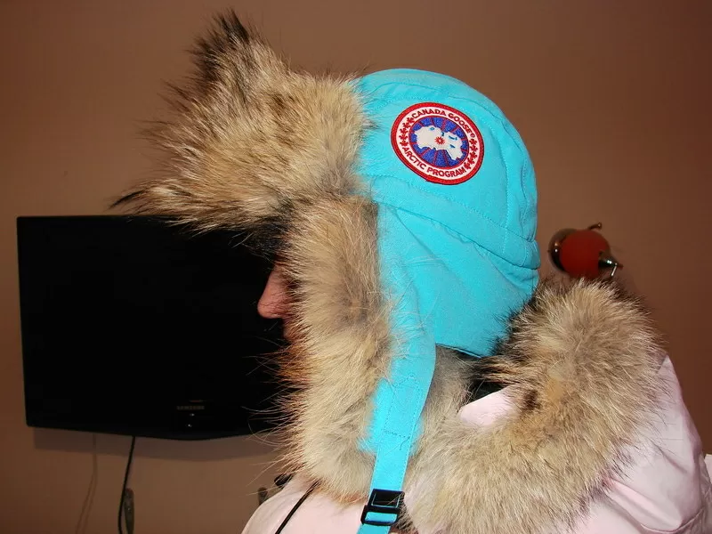 Шапка пуховик Aviator Hat CANADA GOOSE. Натуральный мех Койота.