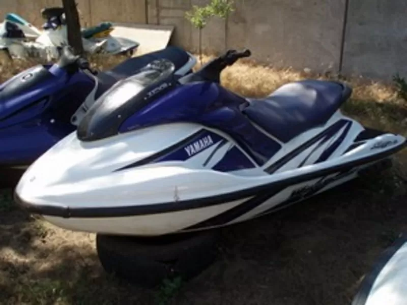 Продам водный мотоцикл Yamaha WaveRunner GP 800R