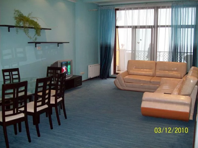 Сдам 2-комн. VIP-квартиру в Аркадиевском Дворце с видом на море.