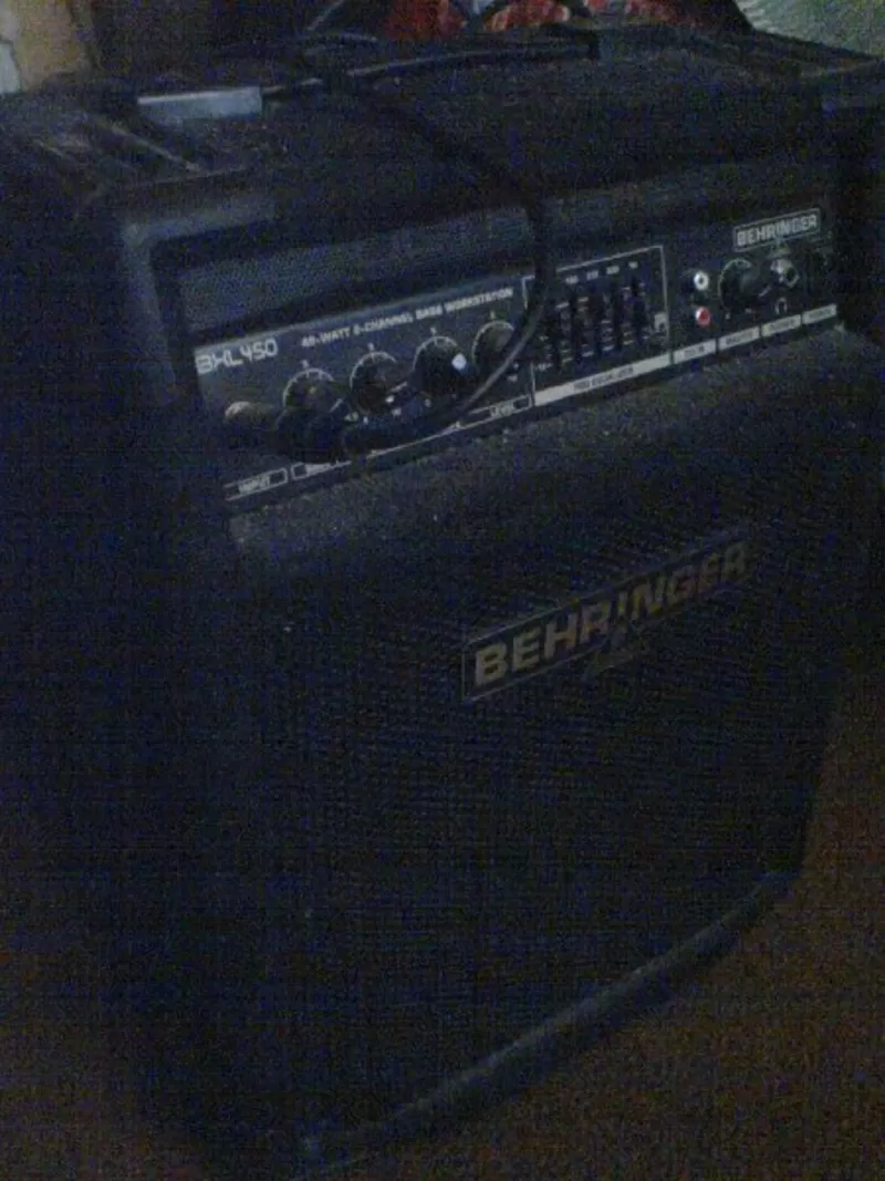 Продам бас WARWICK RockBass Corvette Classic 5Х, а так же басовый комбик 2